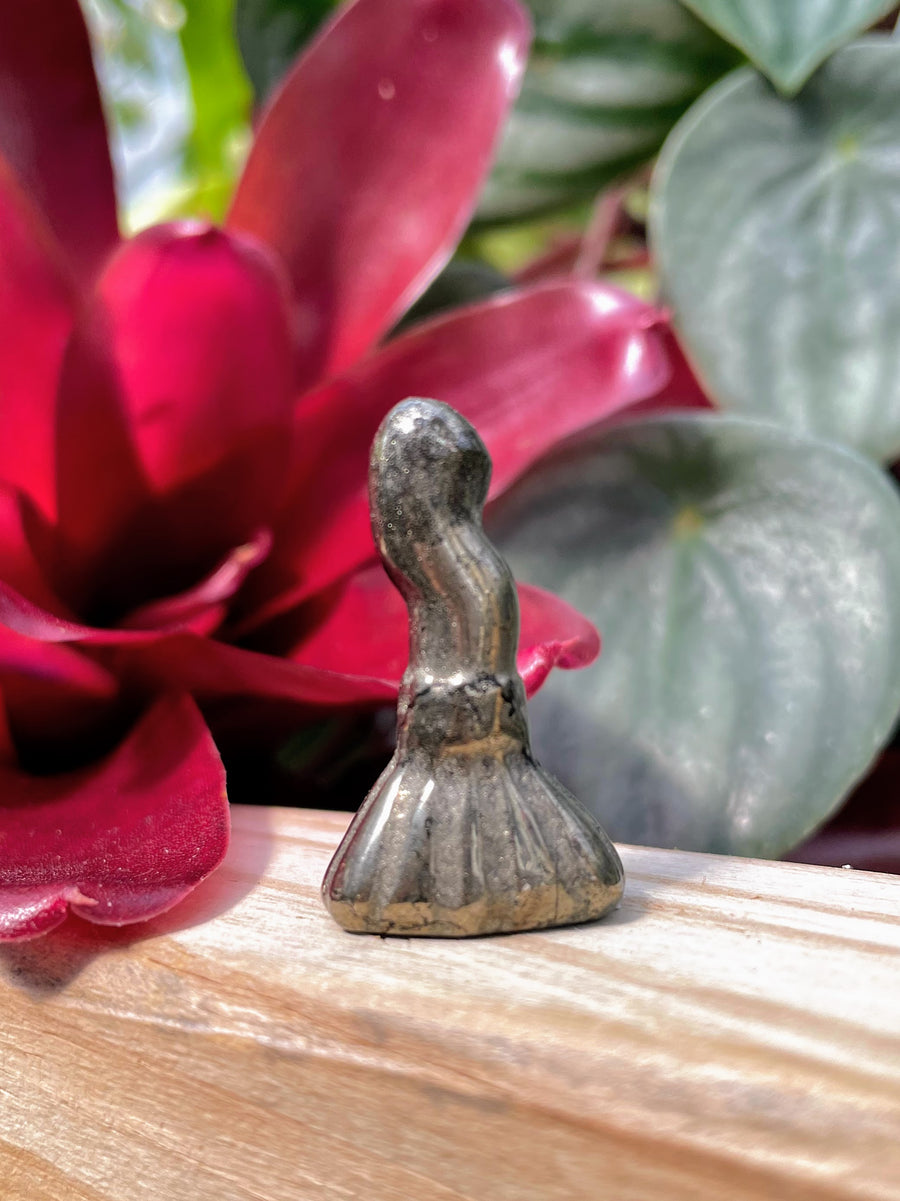 Mini Witch Broom Crystal Carving