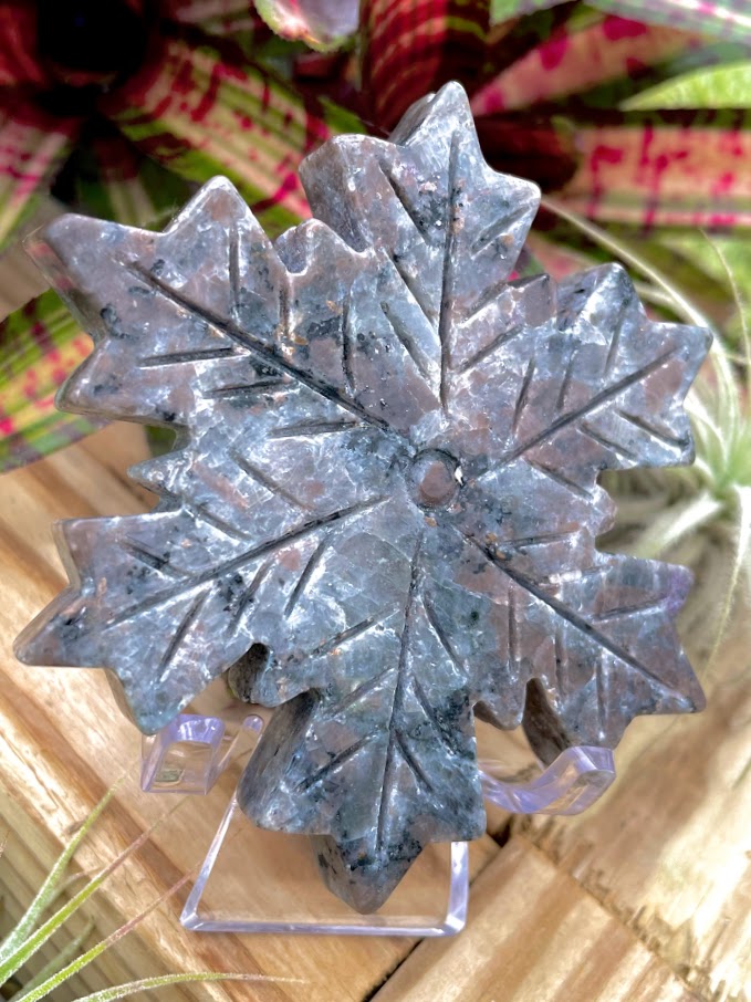 Yooperlite Snowflake Crystal Carving